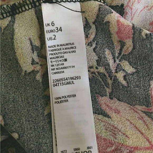 Topshop top black multicolor floral scalloped hem and sleeves women's size 2 - Picture 8 of 8